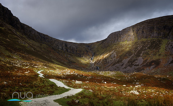 Mahon Falls in the distance